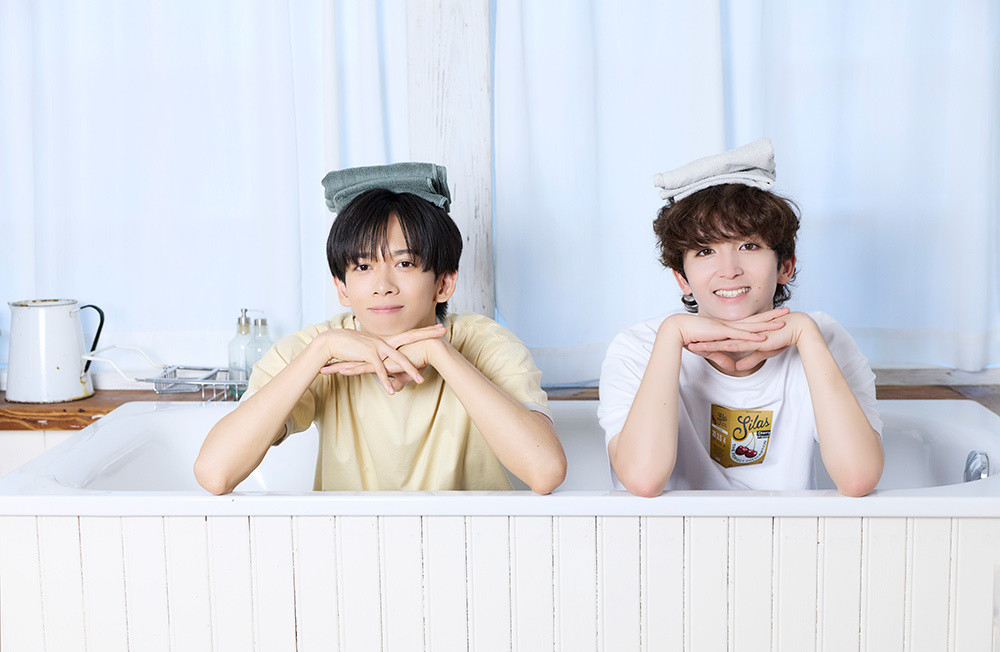 バスタブにいるリョウガさんとミロさん。