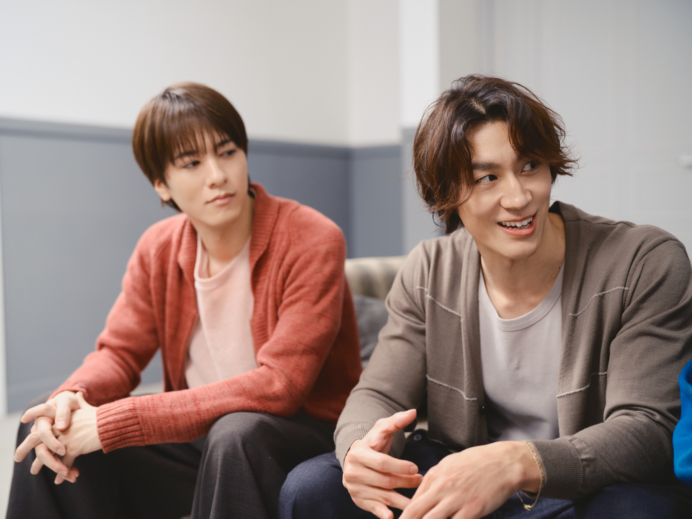 インタビューに答える青柳塁斗さん