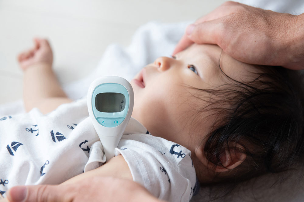 新生児の体温を正しく測るポイント。