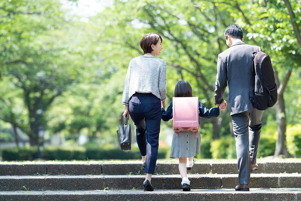 公立・私立別、大学までにかかる教育費。