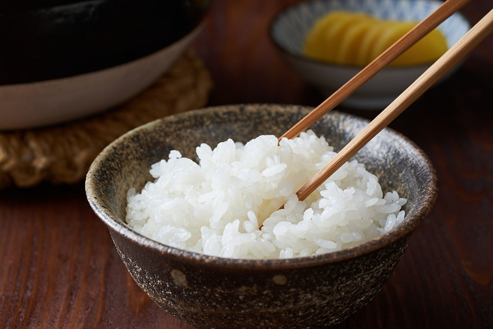 お酒でカロリーを摂取するぶん、食事を減らして帳尻をあわせてもいい?