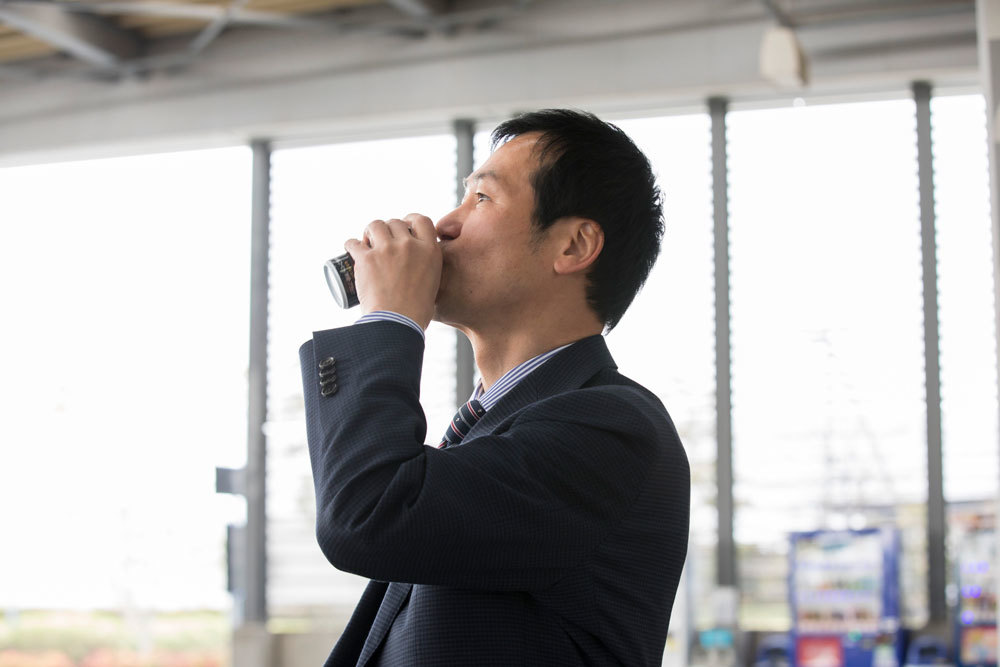 エナジードリンクにはさまざまな栄養成分が入っている。