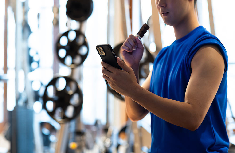 チートデイの摂取カロリーは基礎代謝量の2倍～3倍が目安！