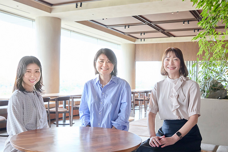 左から佐藤沙央里さん、直井綾子さん、佐藤美和子さん。