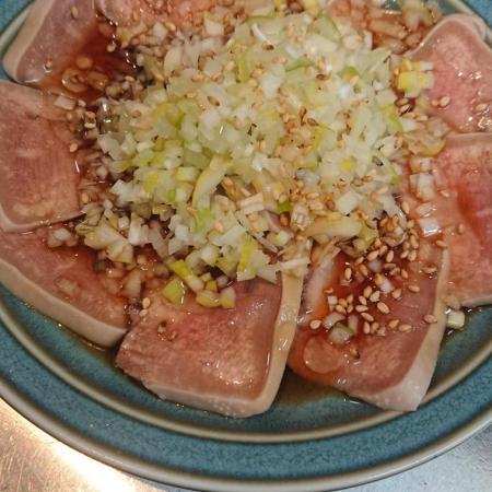 タン刺 530円